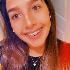 Meet your Posher, Alexandra